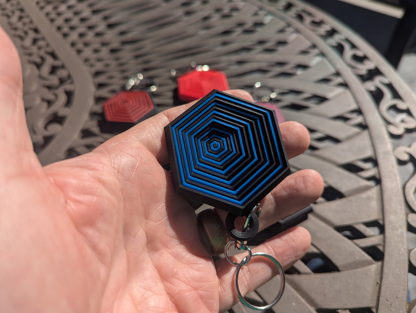 HexTwist Keychain - Black and Blue Striped