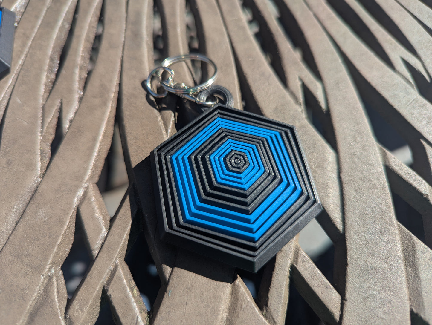 HexTwist Keychain - Black and Blue Striped